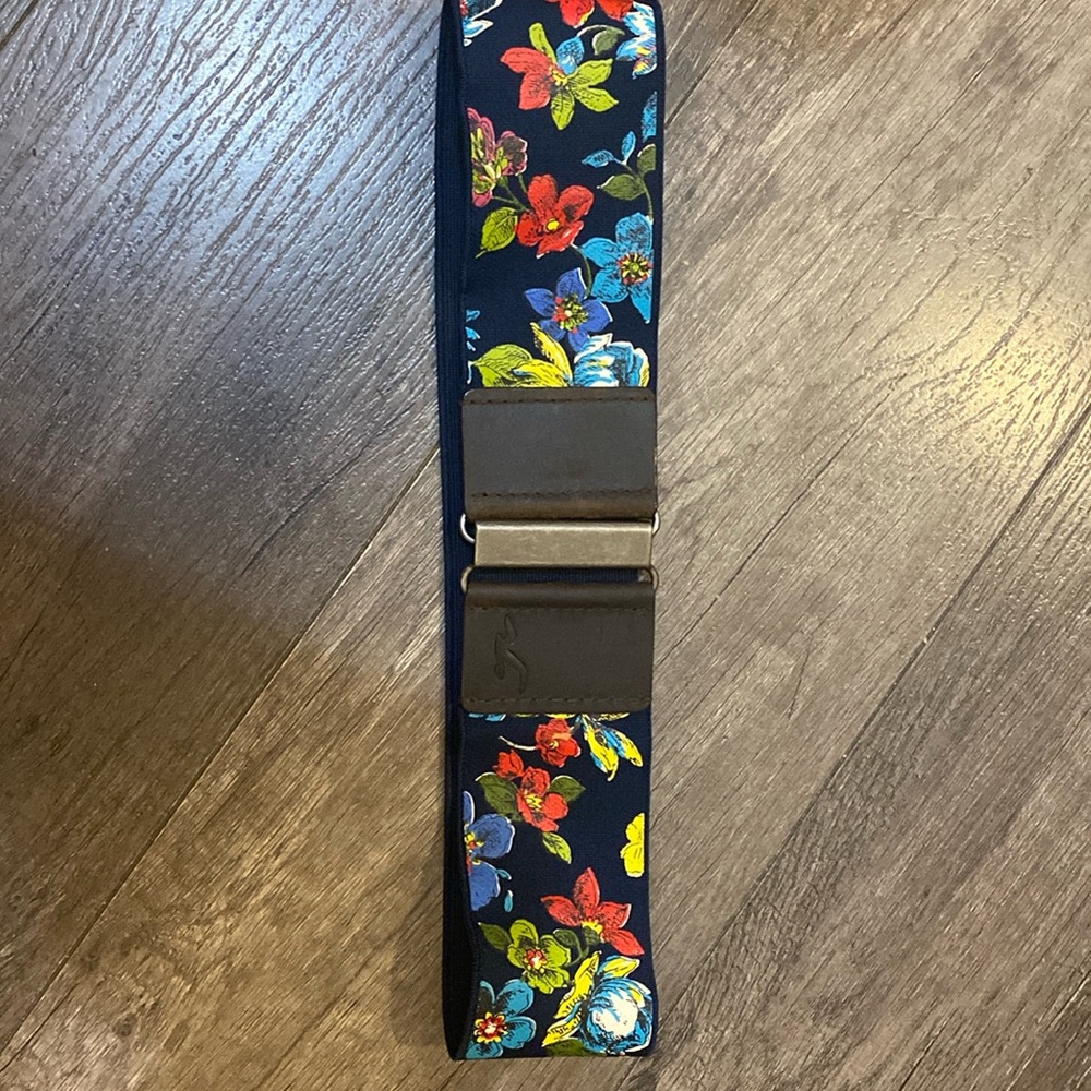 Floral hollister 24 inch (un stretched ) print cinch belt clasp